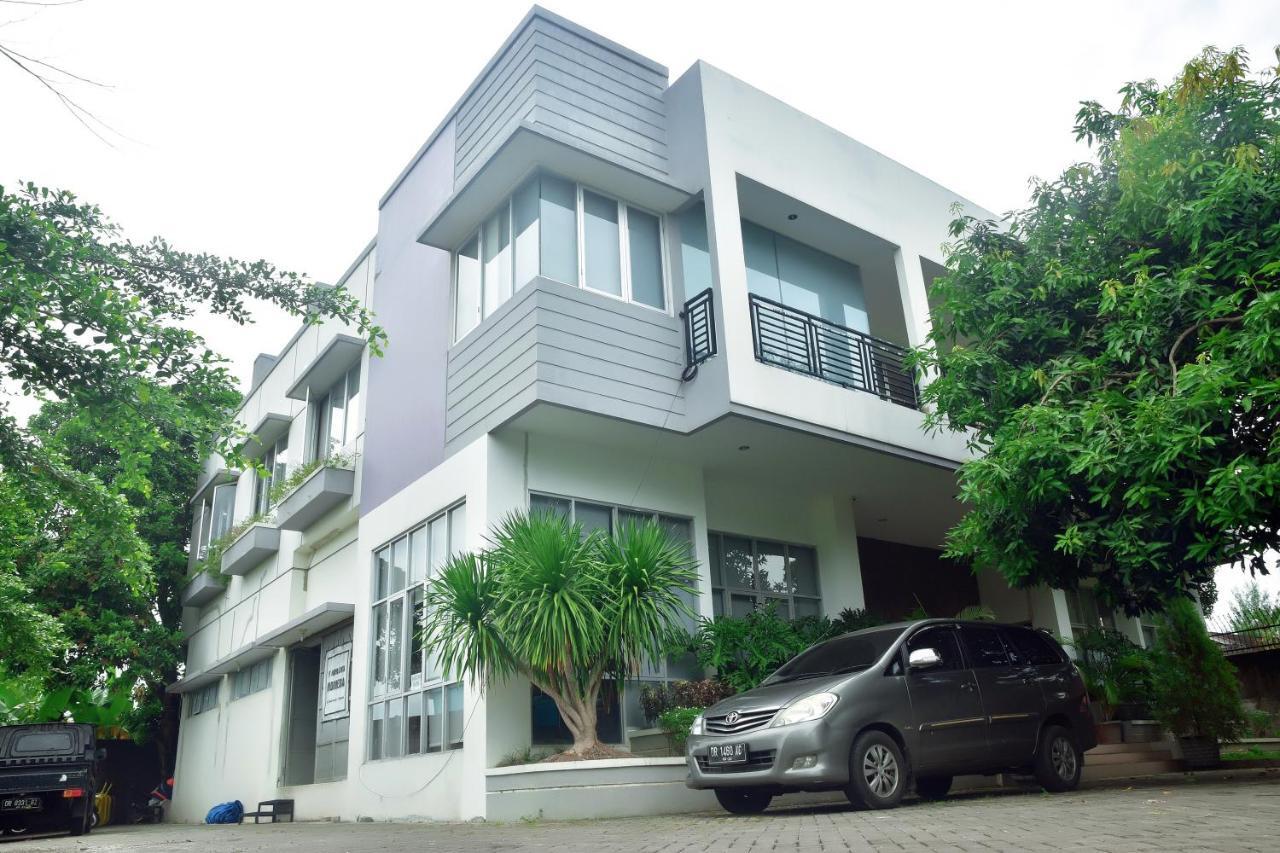 A Pousada Footprints Xperience Mataram Exterior foto